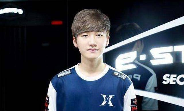 他在场上的 他在场上的