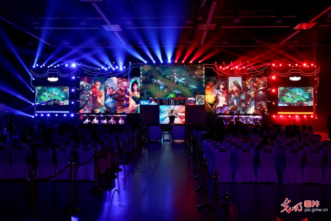 上的稳定性 上的稳定性