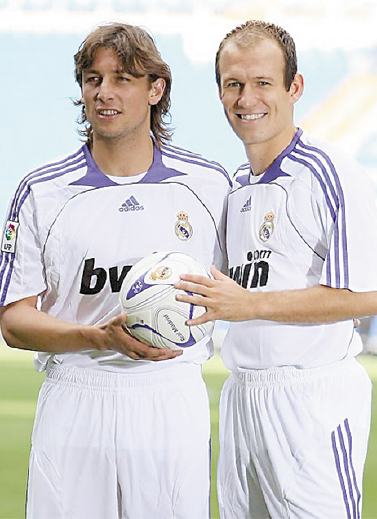 独自坚守半 独自坚守半